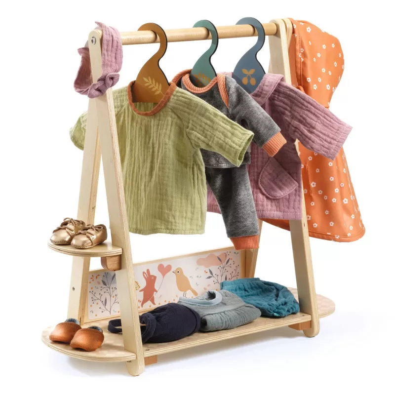 Djeco Poméa - Grand portant vêtements, 3 cintres – vue 2 – Accessoires pour poupées