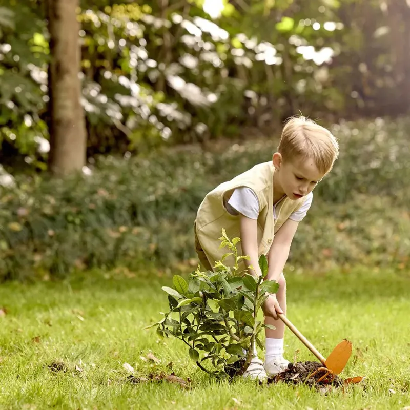 Hape Houe double pour enfants – Jeu de jardin bois