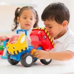 WOW Dustin Dump Truck - WOW-10183 - WOW Toys - Cars, Trucks, etc. - Le Nuage de Charlotte