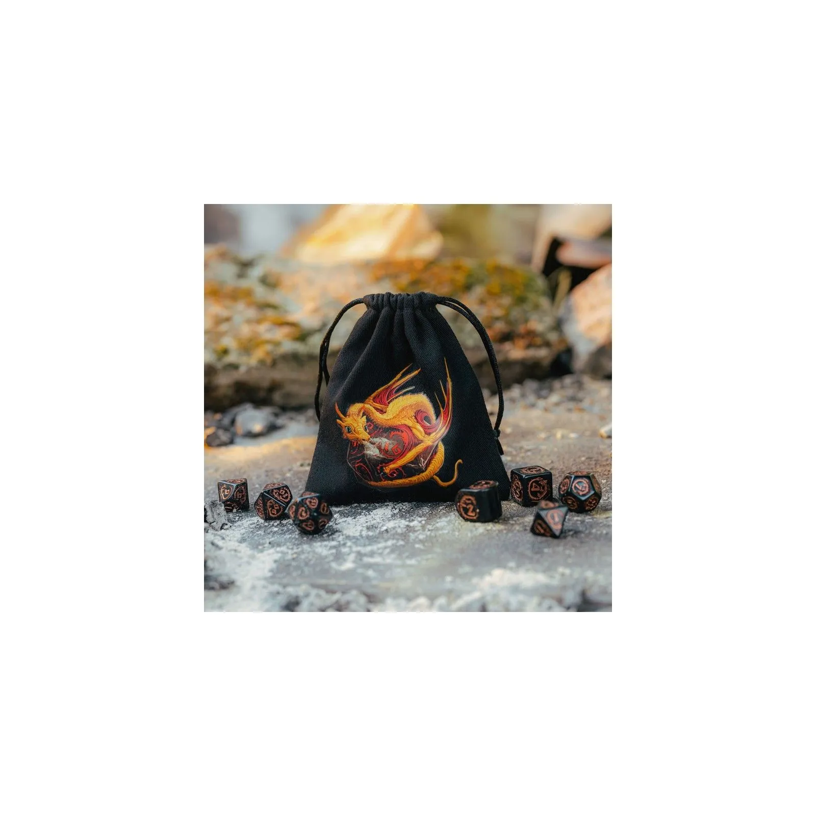 Sac de dés - Dragon Black & adorable - QWO-BDRA102 - Q Workshop - Dés, sacs et autres accessoires - Le Nuage de Charlotte