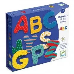 Djeco 38 big letters – vue 1 – Magnets