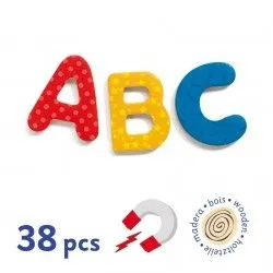 Djeco 38 big letters – vue 3 – Magnets