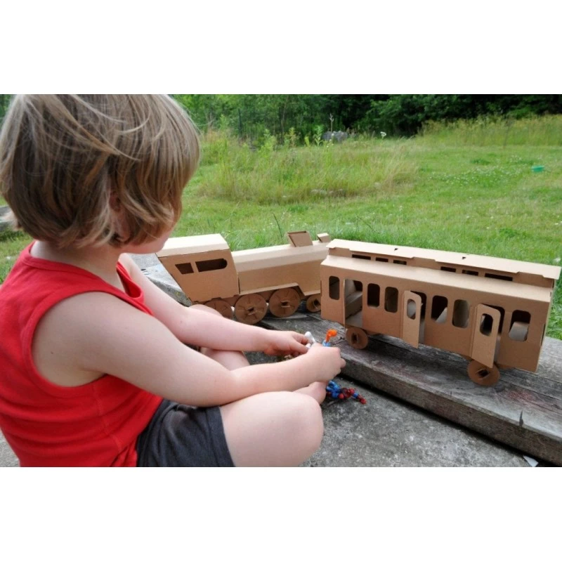 Voiture voyageurs (naturel) - LEO-L03023 - Leolandia - Maquettes en carton - Le Nuage de Charlotte
