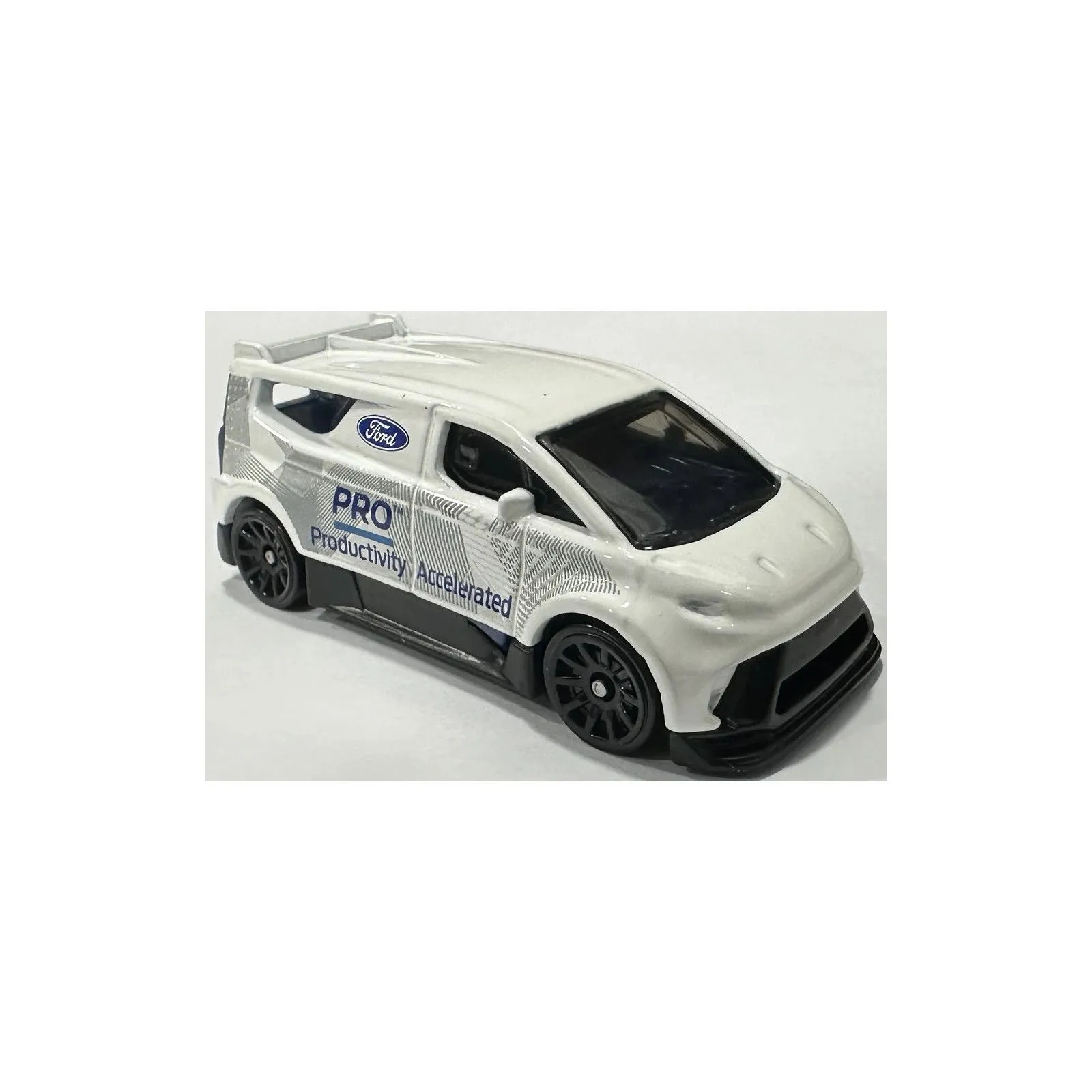 Mattel Hot Wheels - Green Speed - Ford Performance Supervan 4 (128/250) – vue 1 – Voitures, camions, etc.