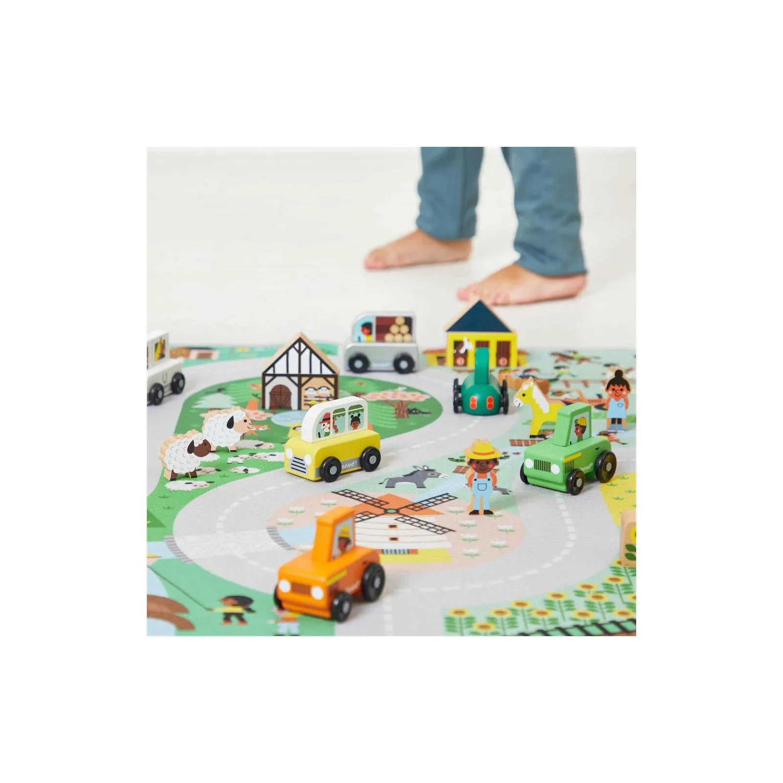 Janod Tapis avec circuit Campagne - Cross Roads – vue 6 – Garages et accessoires