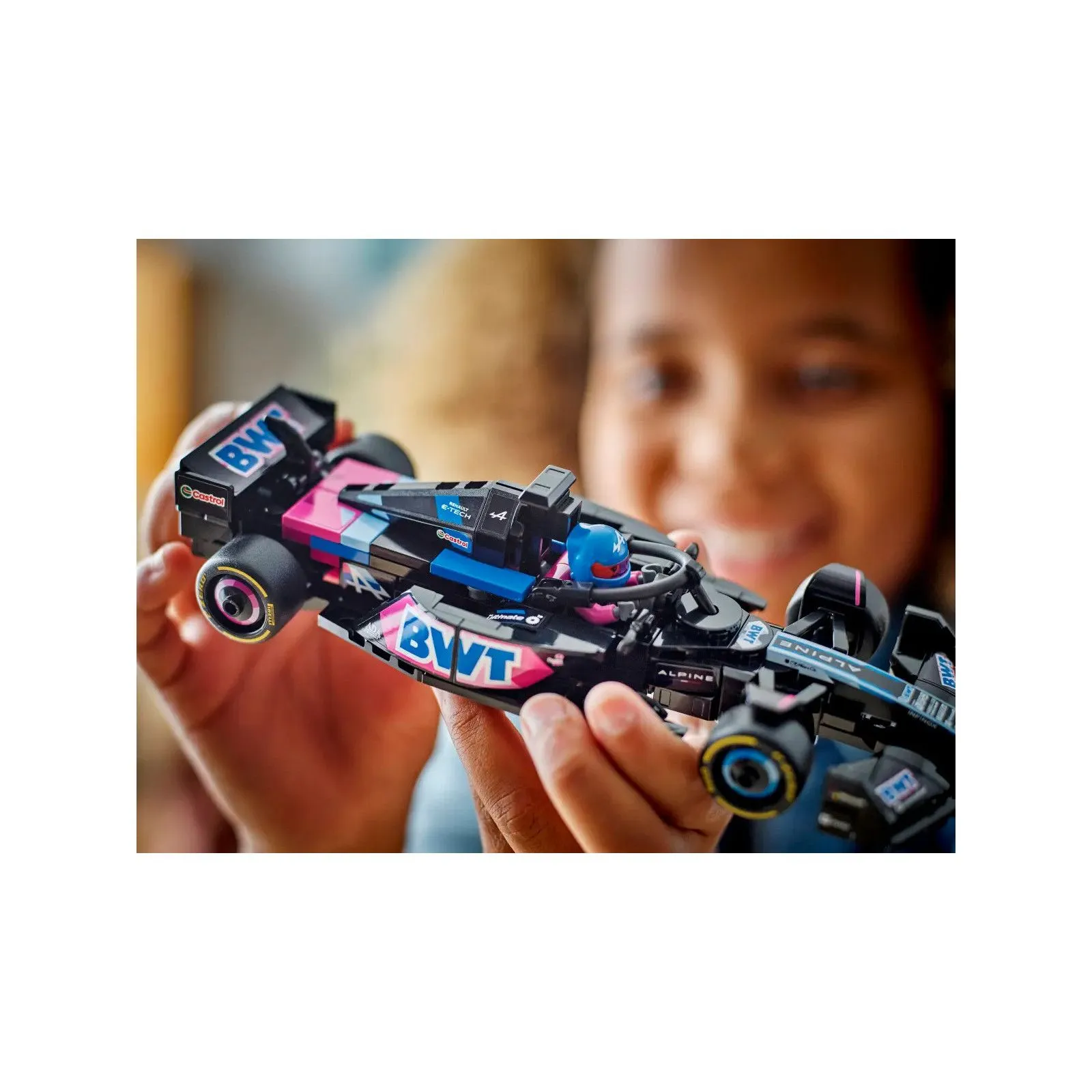 Lego [Speed Champions] BWT Alpine F1® Team A524 Race Car – vue 8 – Lego and Duplo