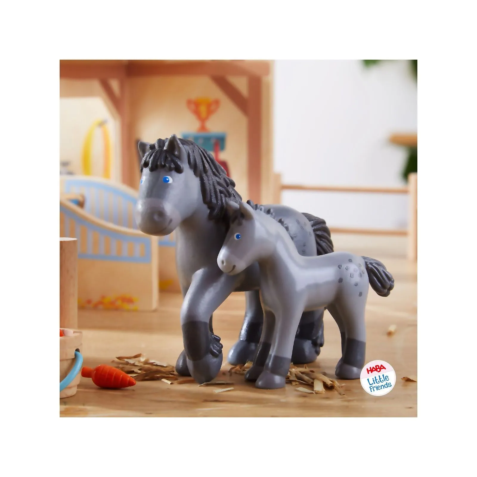 Haba Little Friends - Cassandra Mare and Cleo Foal – vue 2 – Haba Little Friends