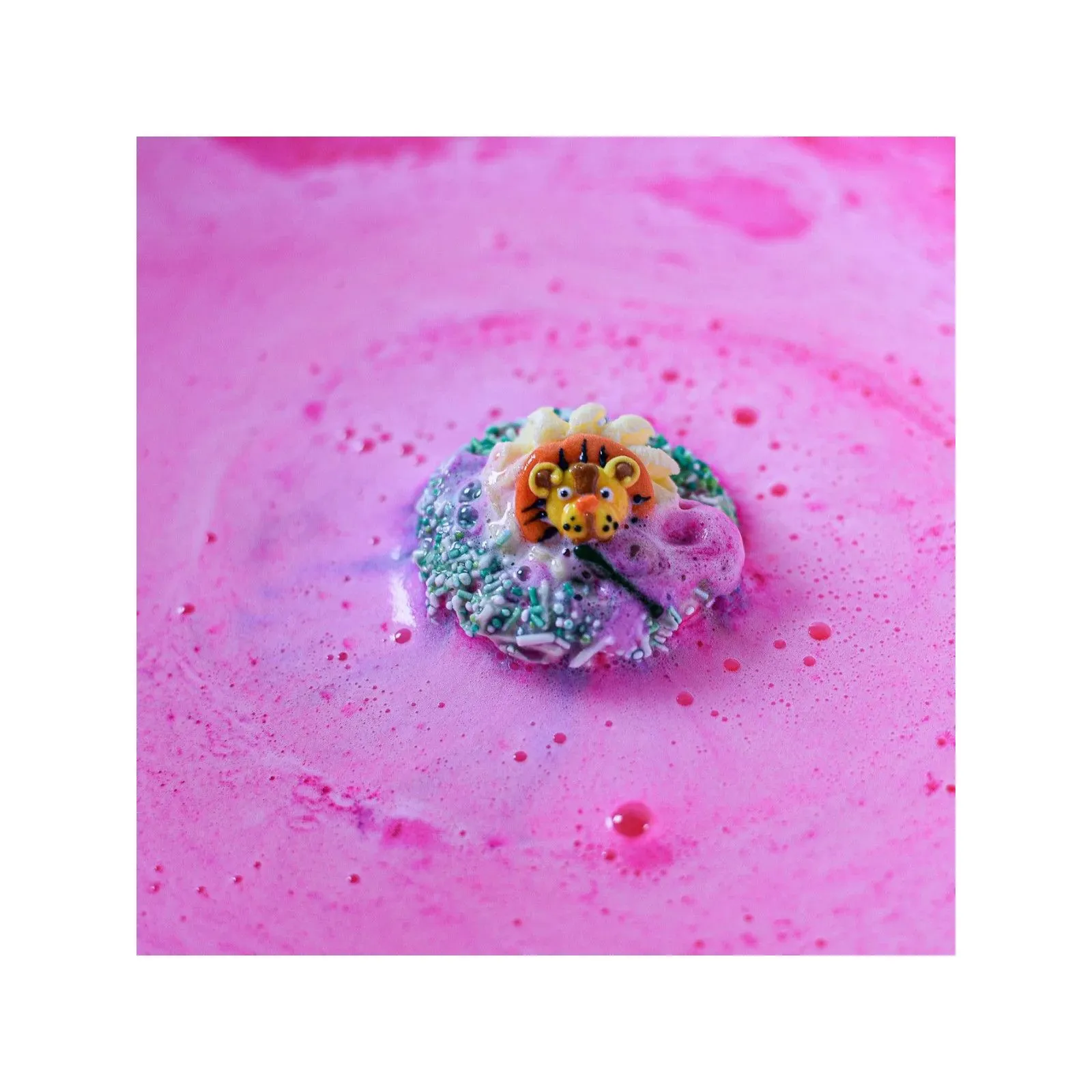 Bomb Cosmetics Bath Bomb - Going Wild Bath Blaster – vue 2 – Bath Bombs