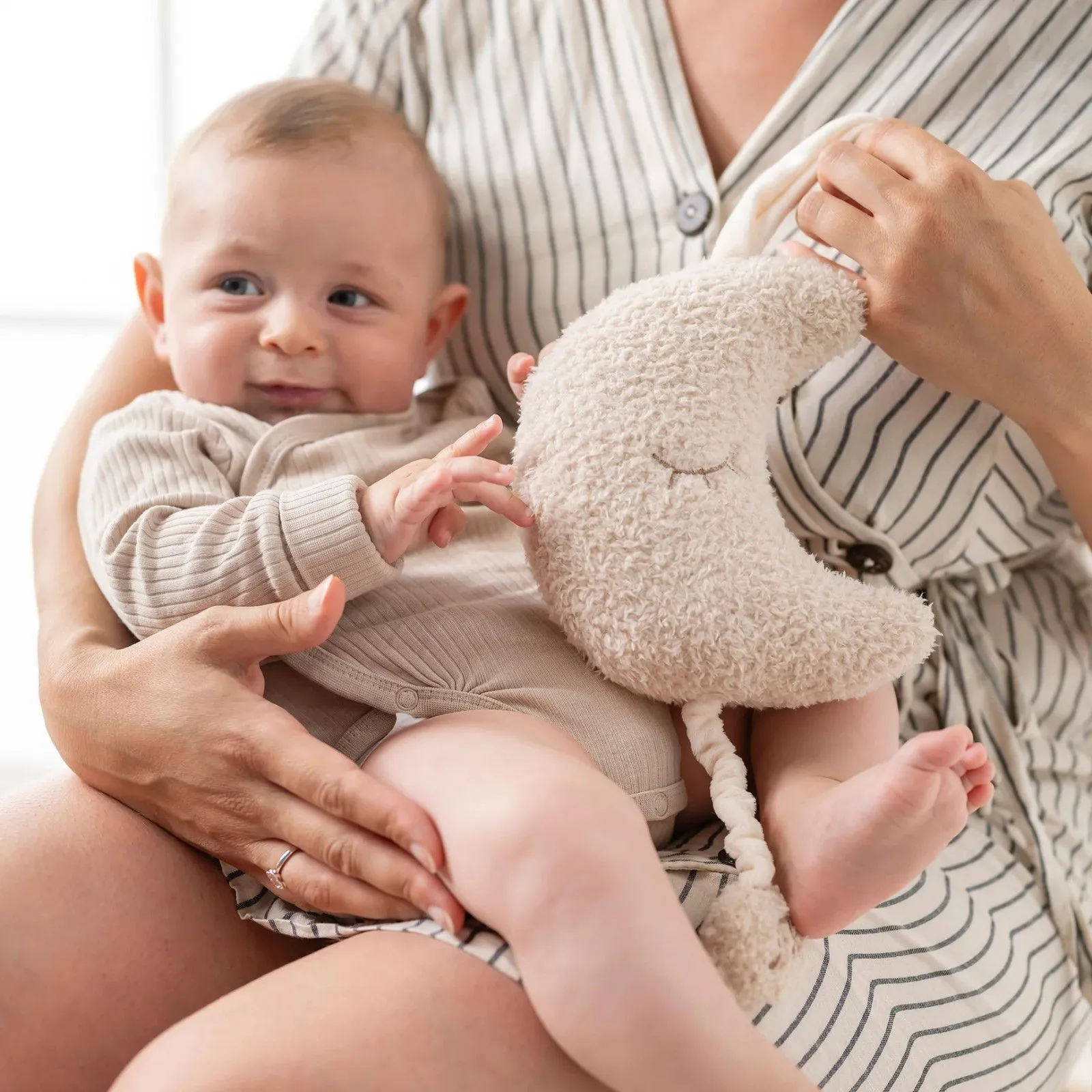 Nattou Musical Cuddly Moon TEDDY - TEDDY - 25 cm - Teddy Beige – vue 3 – Musical toys